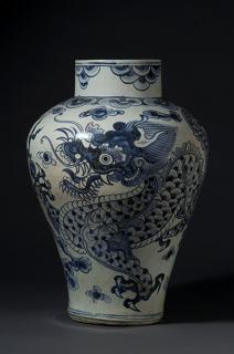 Blue and White Dragon Jar