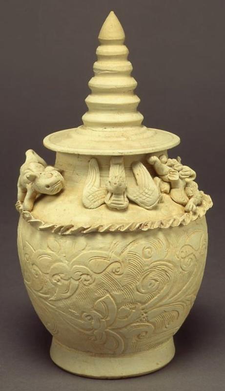 Yingqing Urn with Cover