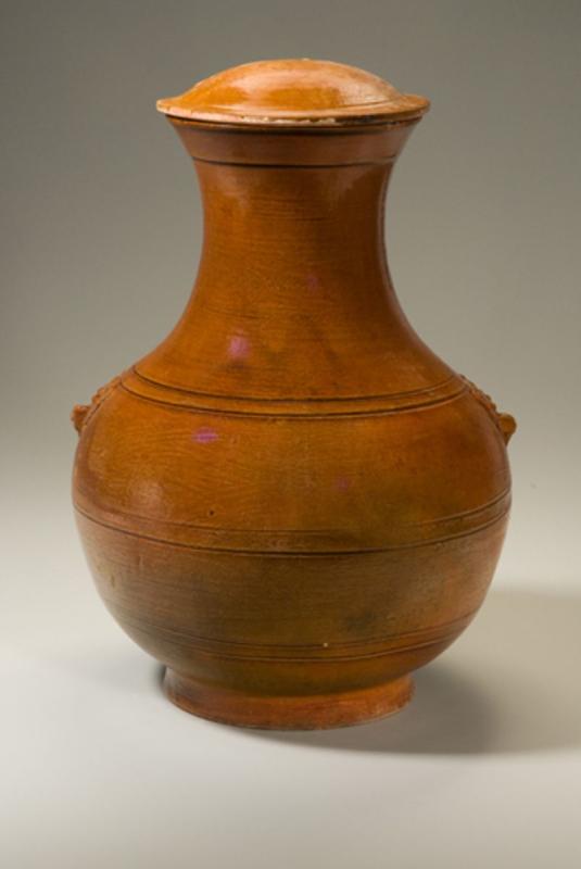 Amber-glazed Hu with Cover